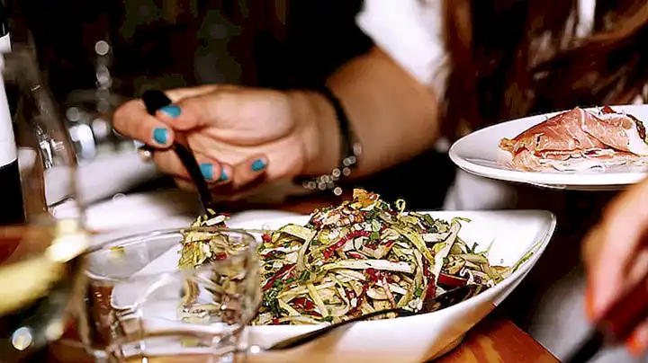 Cómo disfrutar del arte de comer la gastronomía española