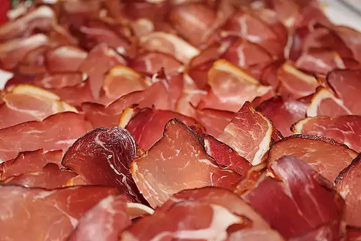 Diferencias con otros tipos de jamón