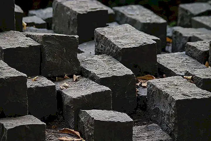 Su fe cristiana y su proyecto Solid Rock